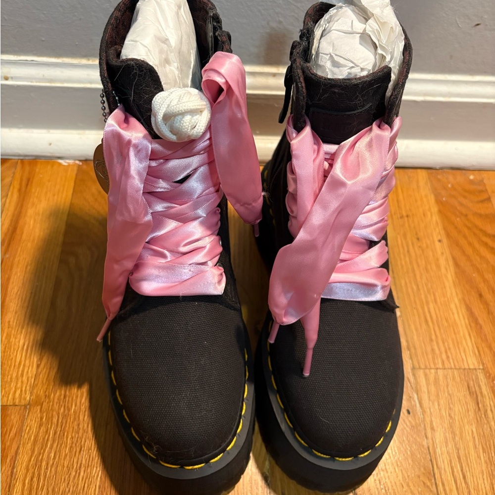 Dr Martens Women's Black Jadon Max X-girl Boots lace pink
